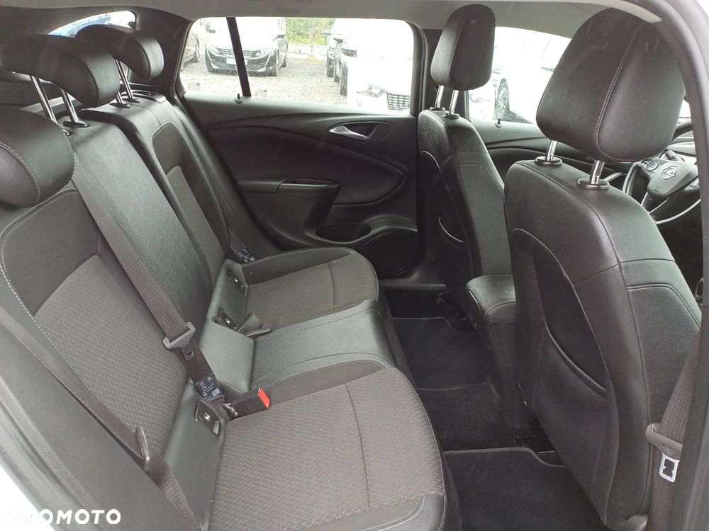 Opel Astra 1.4 Turbo Innovation - 10