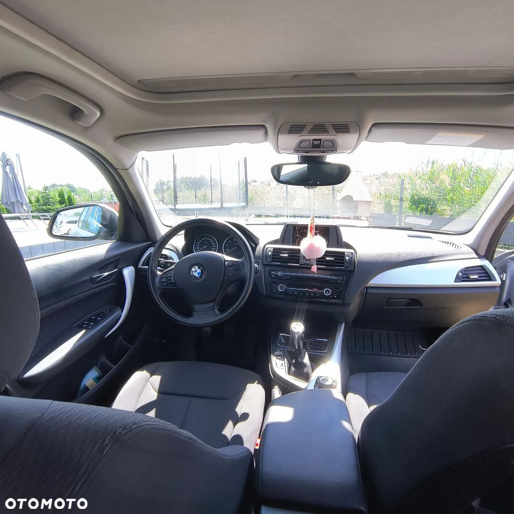 BMW Seria 1 116i - 11