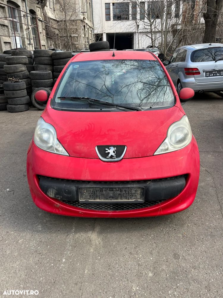 Dezmembrez Peugeot 107 rosu 2007 1.0 benzina 4usi - 6