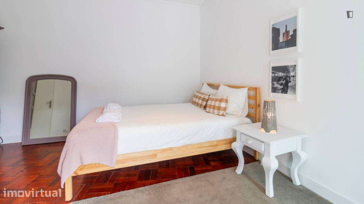 Apartamento com 3 quartos - localizado em Lordelo do Ouro Porto - Grande imagem: 4/14