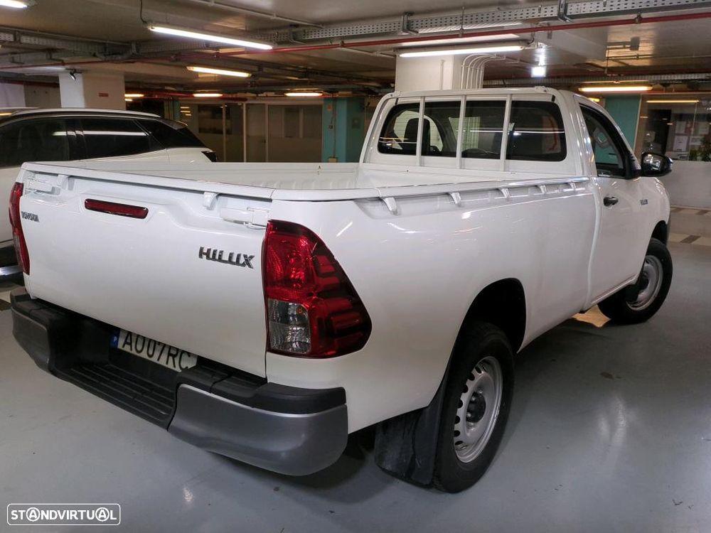 Toyota Hilux 2.4 D-4D 2WD CE CM - 3