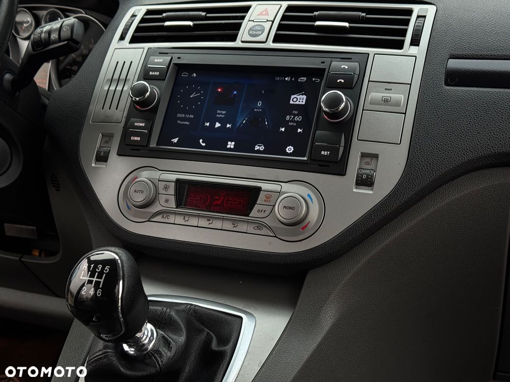 Ford Kuga 2.0 TDCi 2x4 Titanium - 18