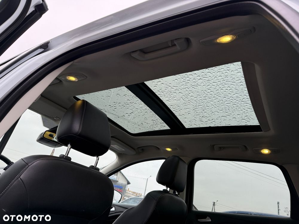 Ford Kuga 1.5 EcoBoost 2x4 Titanium - 4