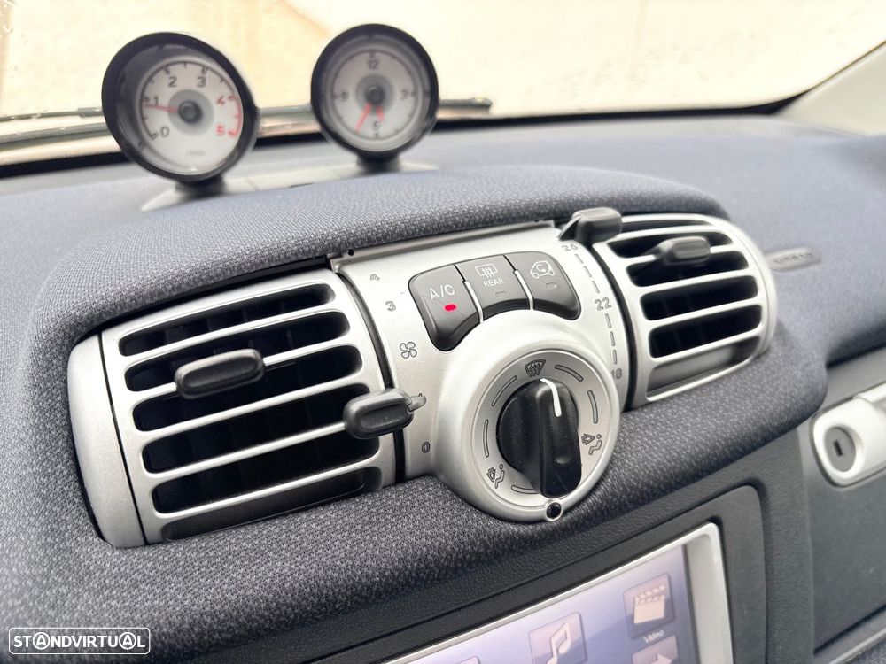 Smart ForTwo Coupé 0.8 cdi Passion 54 Softouch - 13