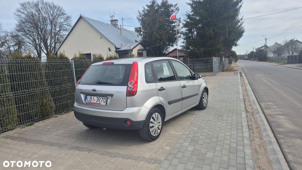 Ford Fiesta - 4