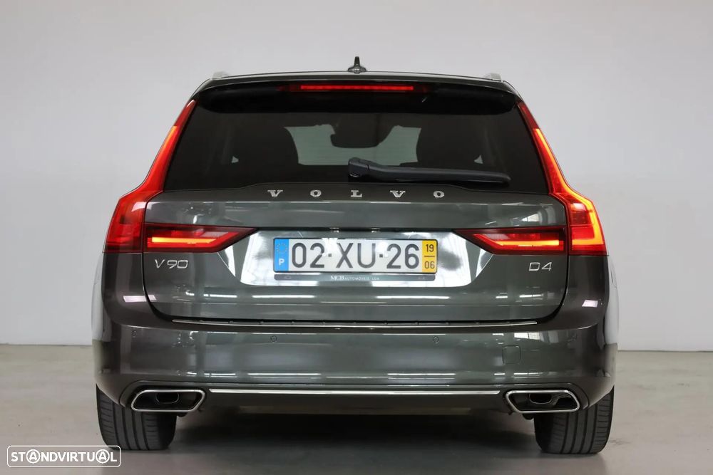 Volvo V90 2.0 D4 Momentum Plus Geartronic - 17