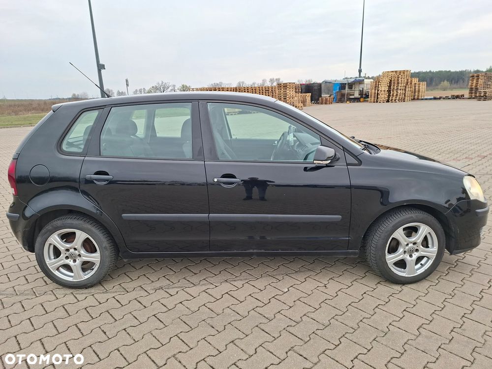 Volkswagen Polo - 2
