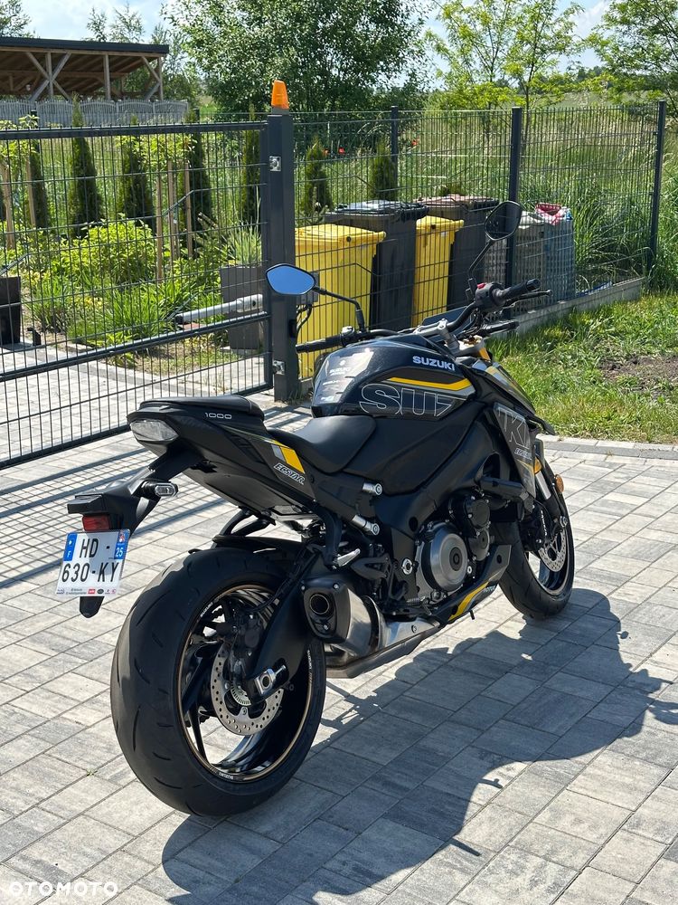 Suzuki GSX 1000 - 3
