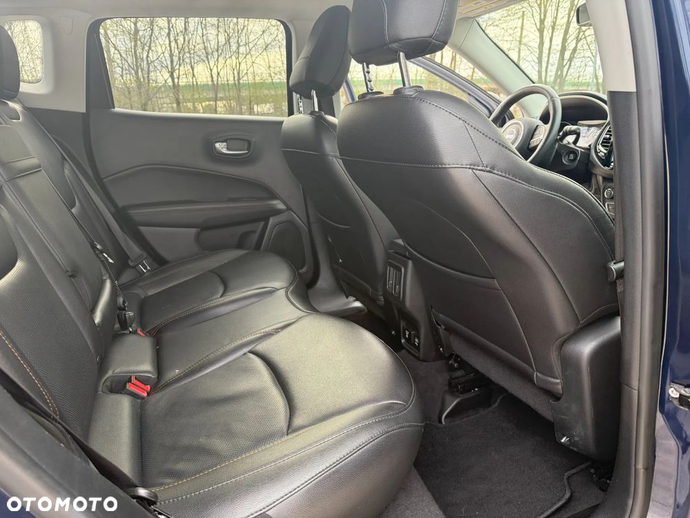 Jeep Compass - 10