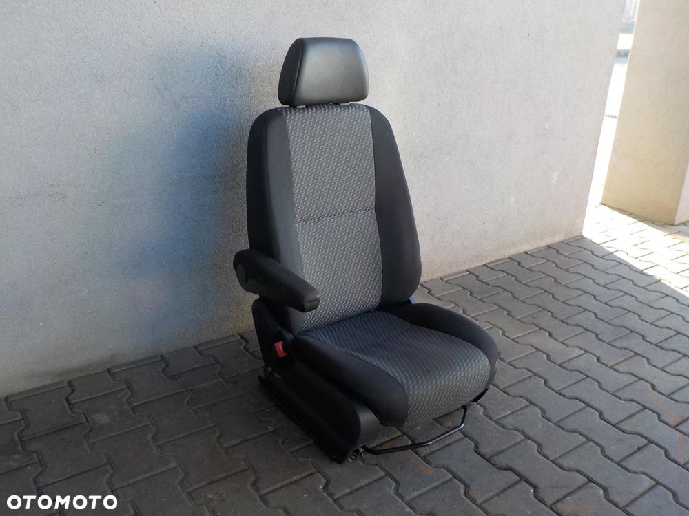 VW CRAFTER LIFT FOTEL SIEDZENIE KIEROWCY PODŁOKIETNIK - 1