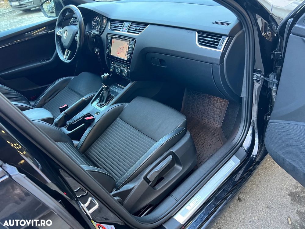 Skoda Octavia 2.0 TDI DSG RS - 29