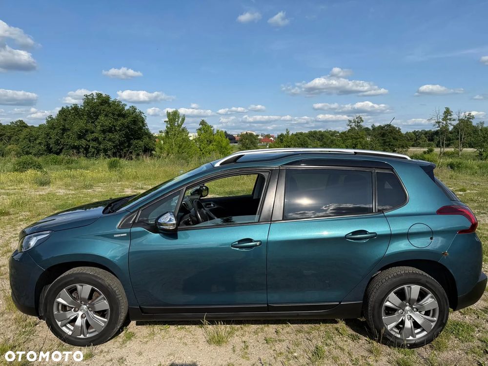 Peugeot 2008 1.2 Pure Tech Style - 17