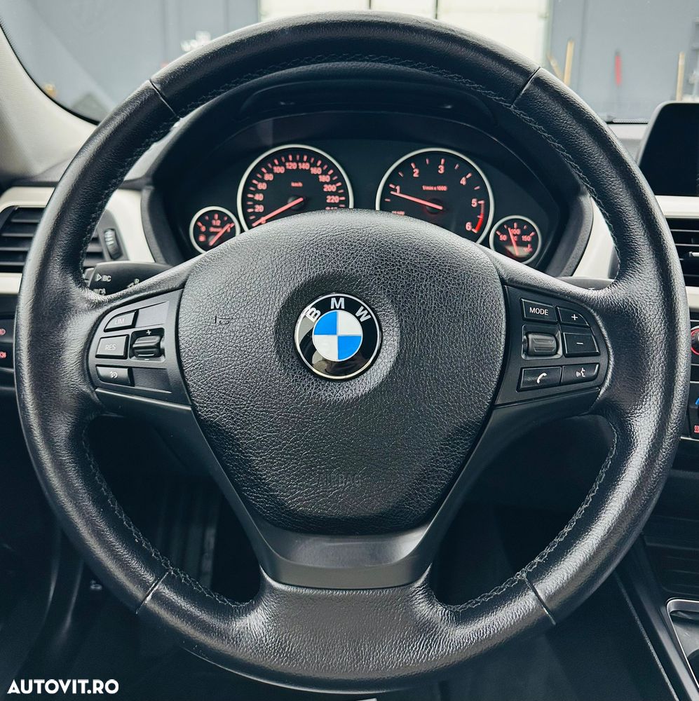 BMW Seria 3 318d DPF Aut. Edition Lifestyle - 32