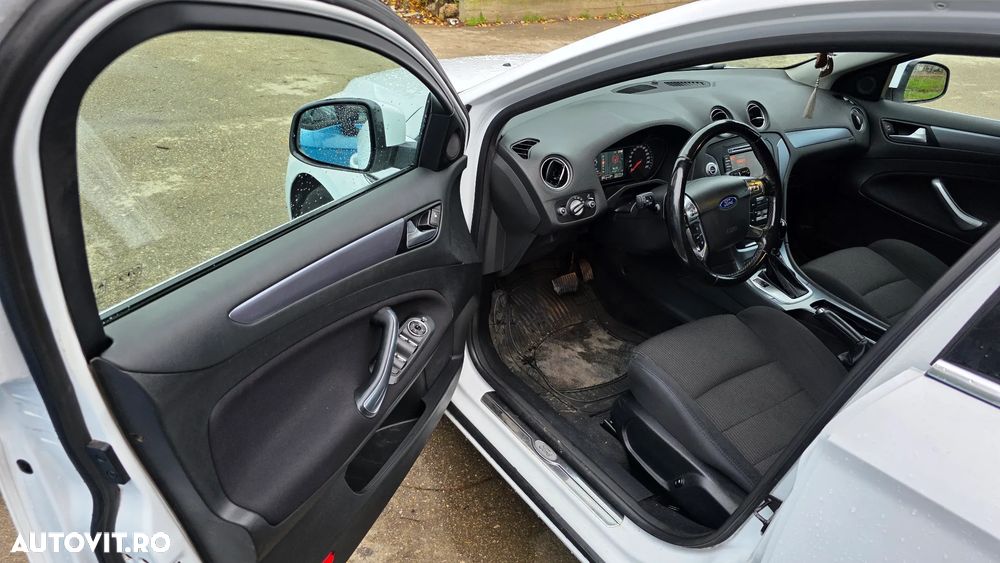Ford Mondeo - 10