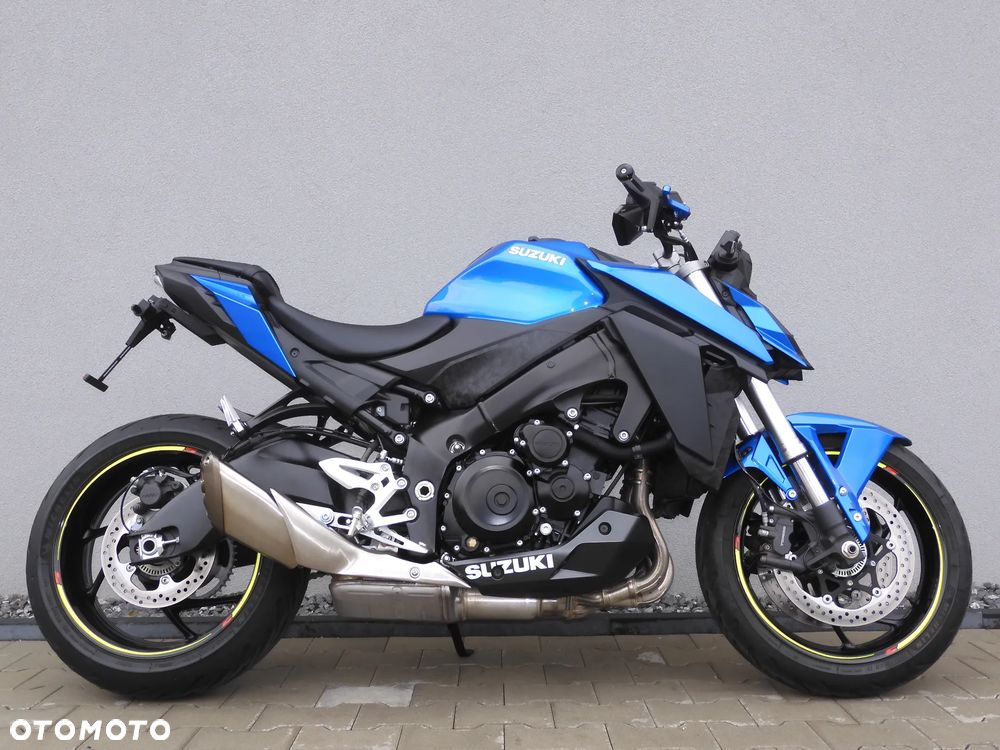 Suzuki GSX - 18