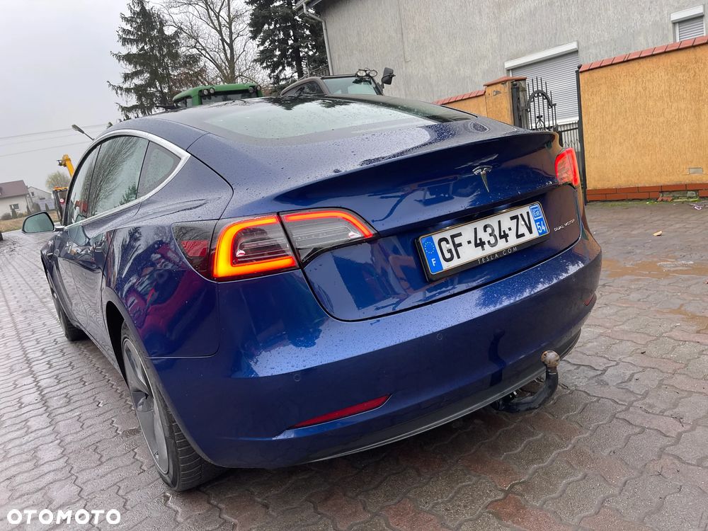 Tesla Model 3 - 33
