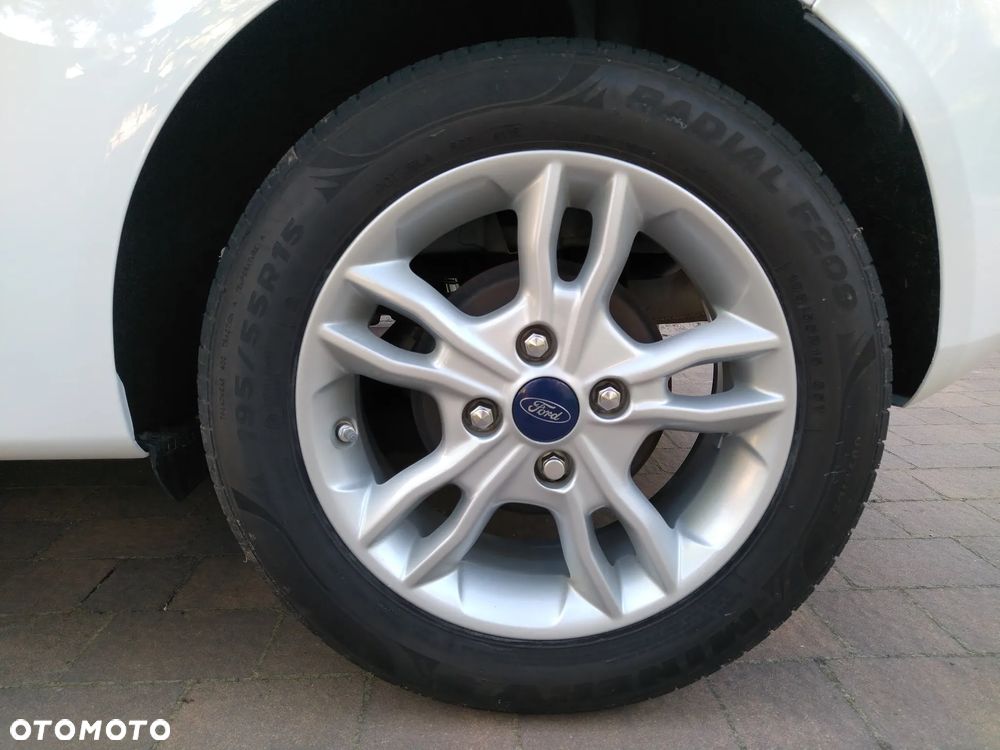 Ford Fiesta - 15