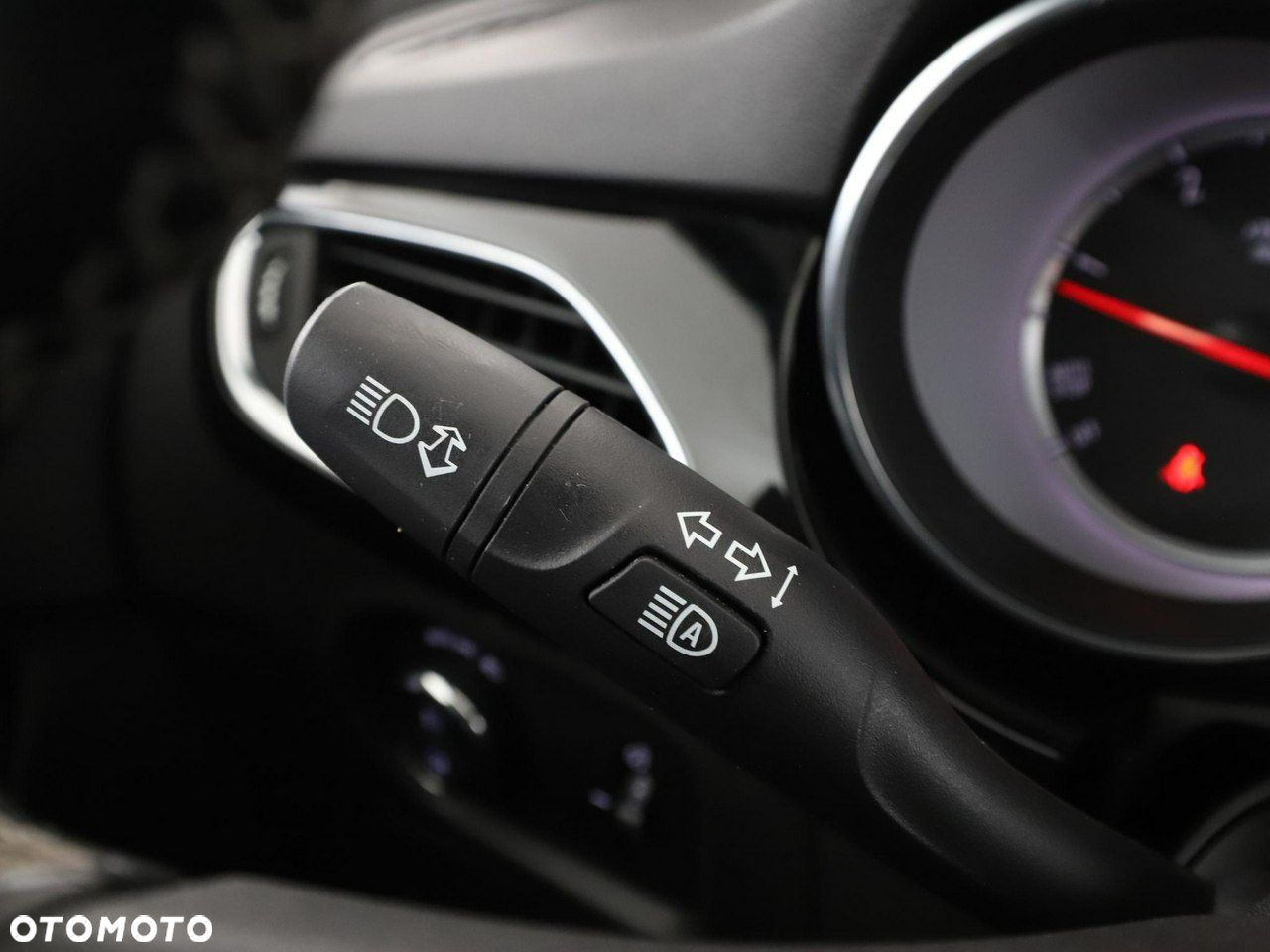 Opel Astra 1.6 D (CDTI) Start/Stop Innovation - 33