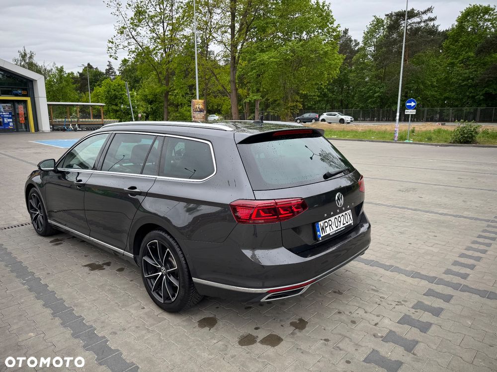 Volkswagen Passat 2.0 TDI Elegance DSG - 6