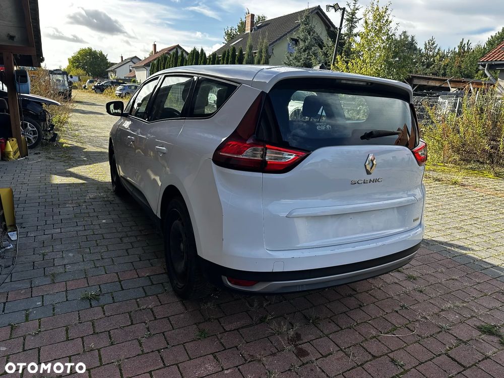 Renault Grand Scenic - 3