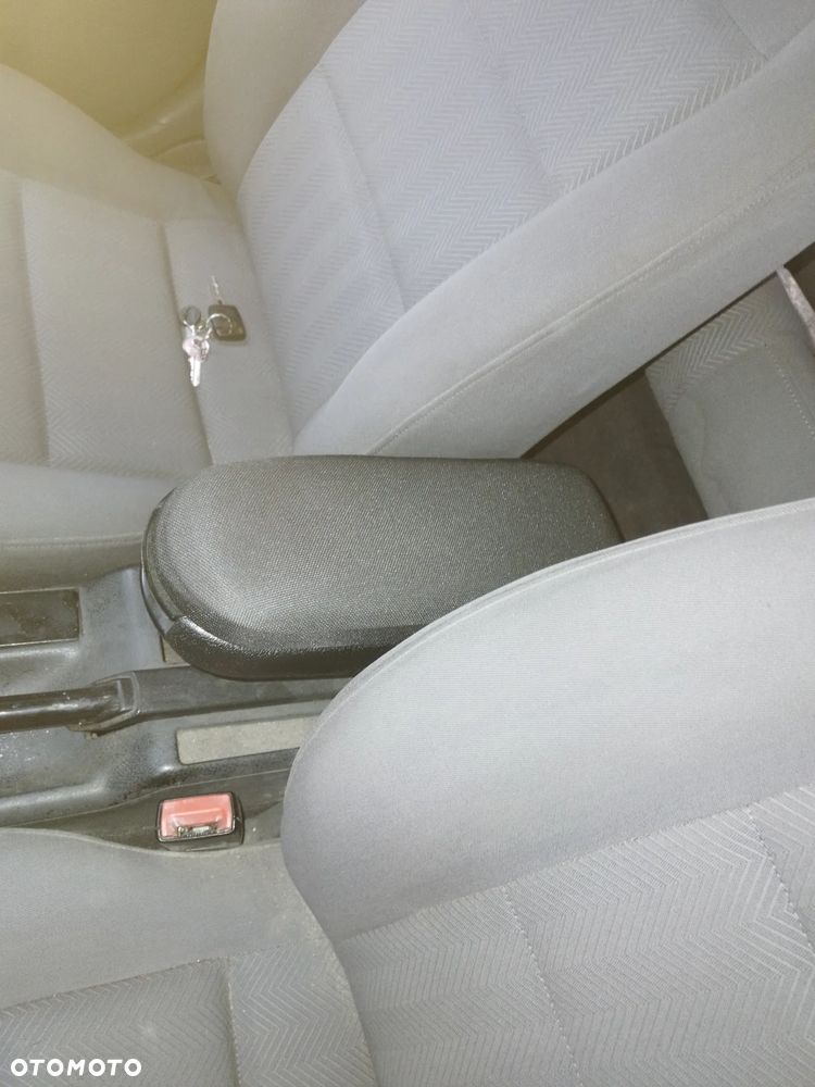 AUDI A4 B5 94-99  1.6 AHL   PÓŁOŚ PRAWA LEWA KRÓTKA DŁUGA - 26