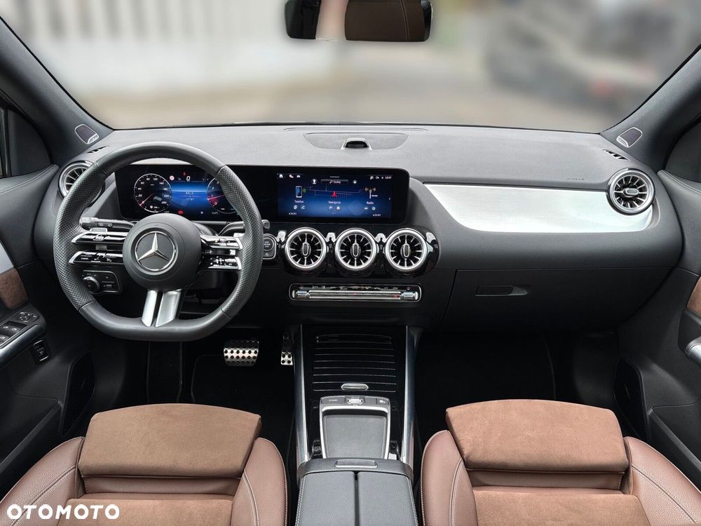 Mercedes-Benz GLA - 14