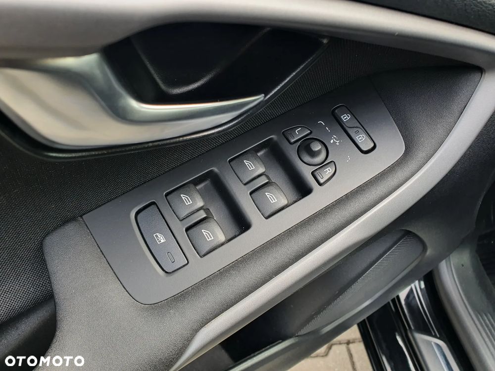 Volvo V40 D3 Kinetic - 25