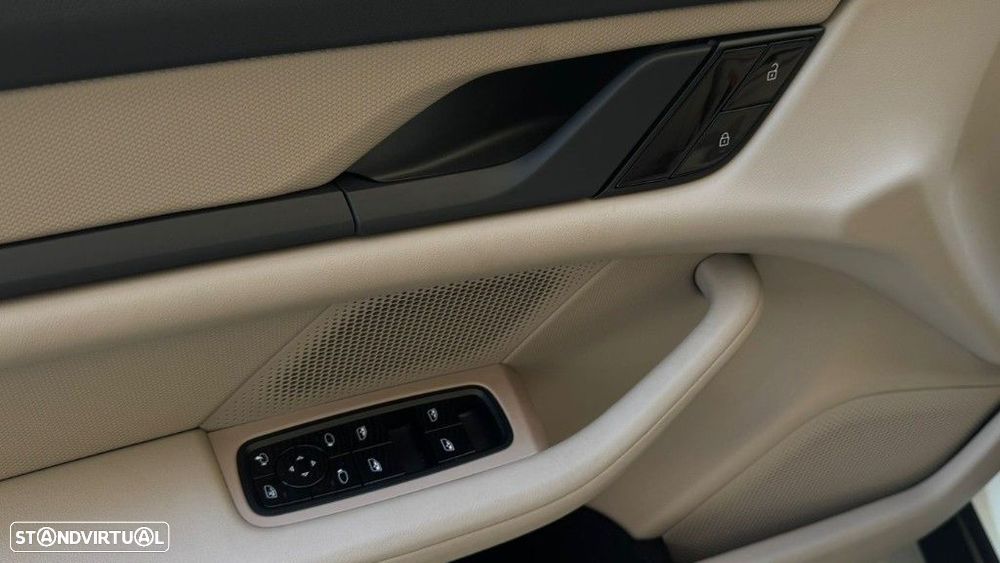 Porsche Taycan Standard - 10