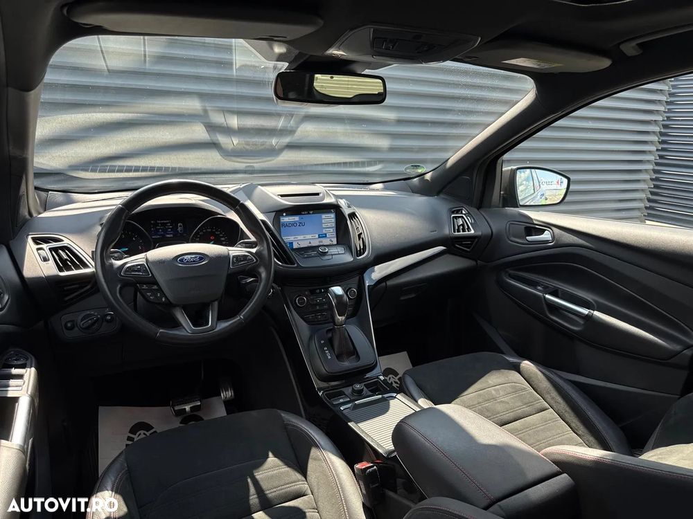 Ford Kuga 2.0 TDCi 4WD Powershift ST-Line - 18
