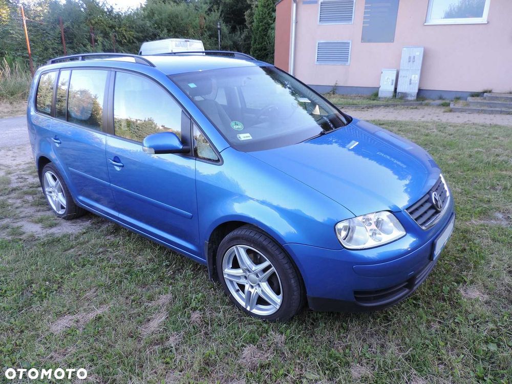 Volkswagen Touran - 4