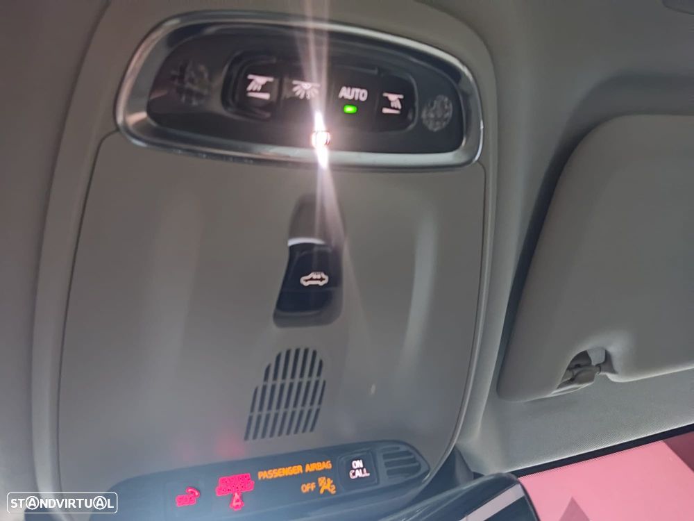 Volvo V60 2.0 T8 AWD TE Momentum Plus - 9