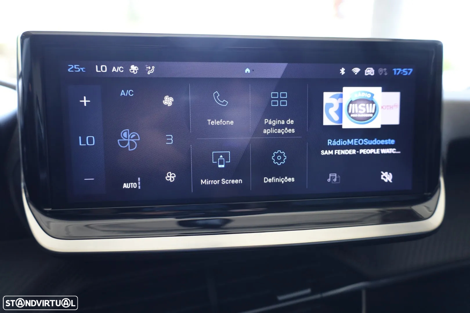 Peugeot 208 1.2 Hybrid Allure e-DCS6 - 23