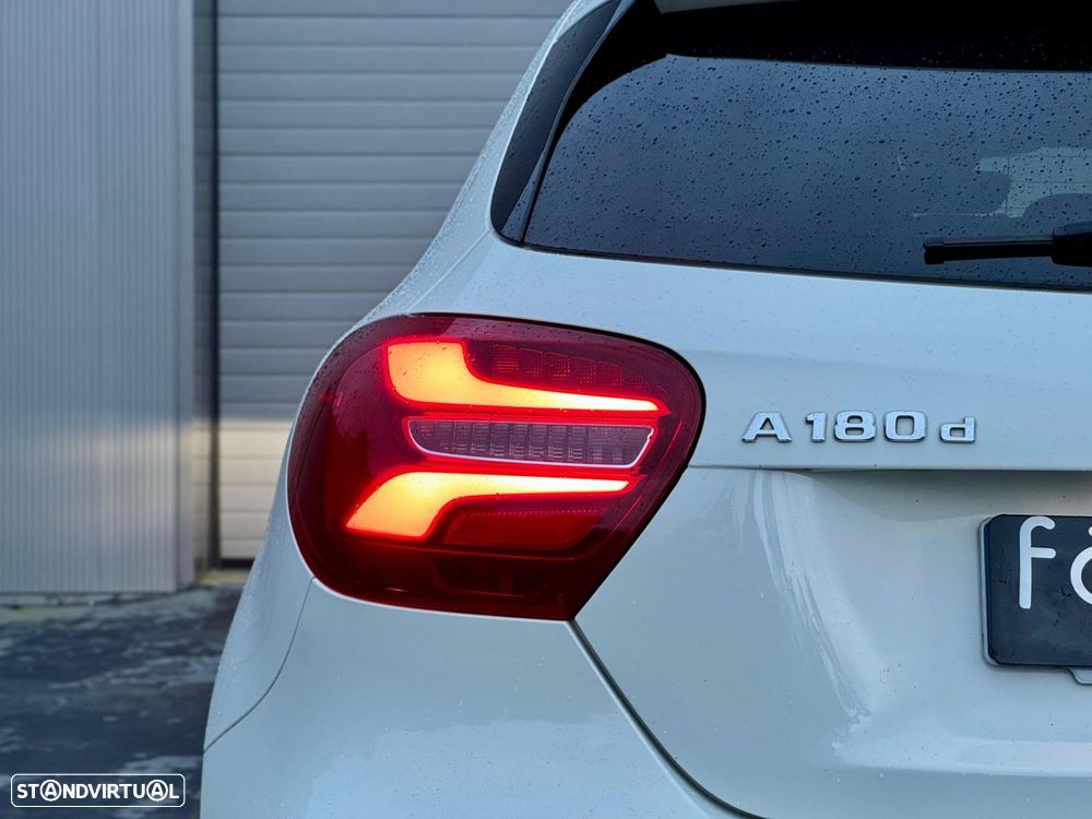 Mercedes-Benz A 180 d AMG Line Aut. - 56