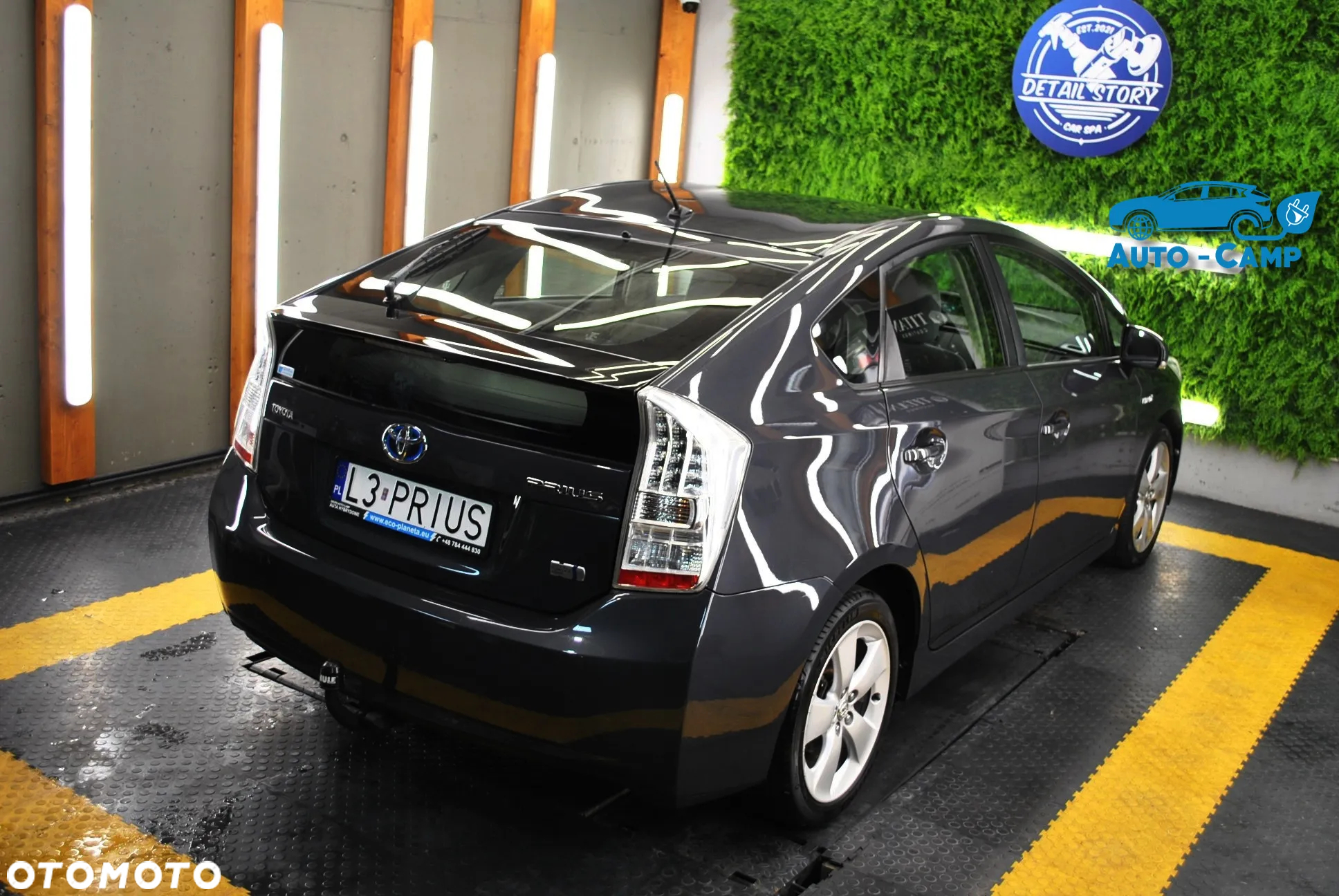 Toyota Prius 1.8 HSD Premium - 8