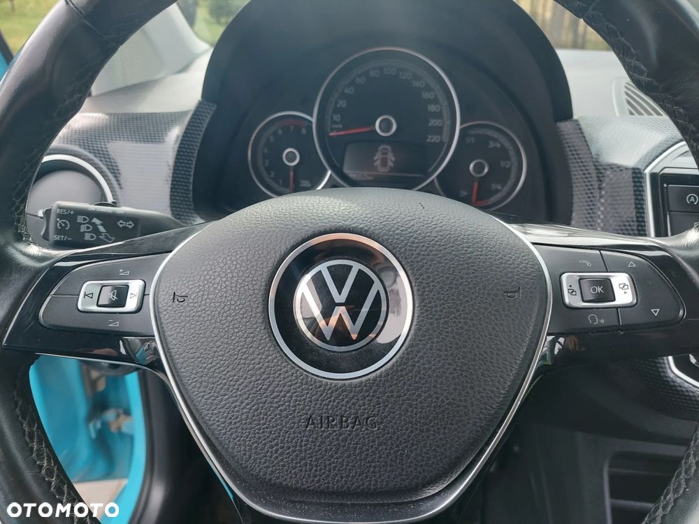 Volkswagen up! United - 7
