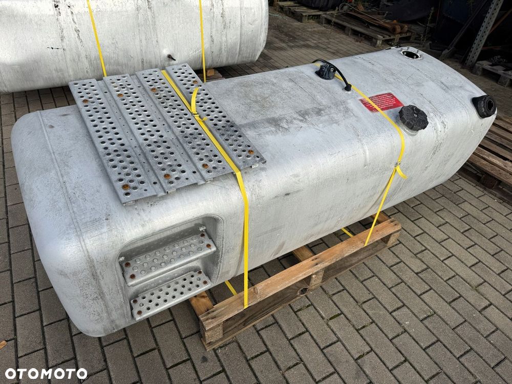 Zbiornik Paliwa AdBlue Mercedes Actros MP 4 A9604700201
