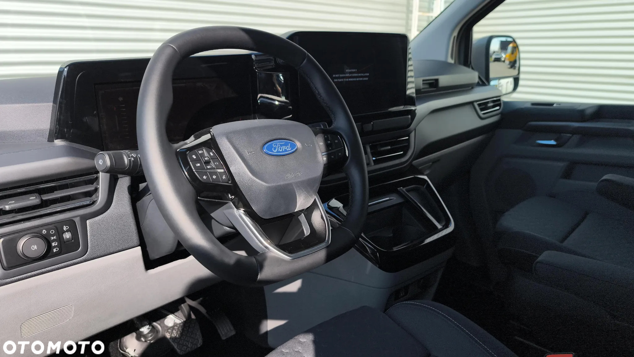 Ford Tourneo Custom 2.0 EcoBlue 320 L2 Titanium - 11