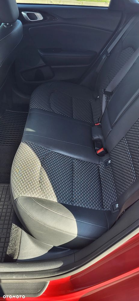 Kia Ceed 1.5 T-GDI L Business Line Plus - 19