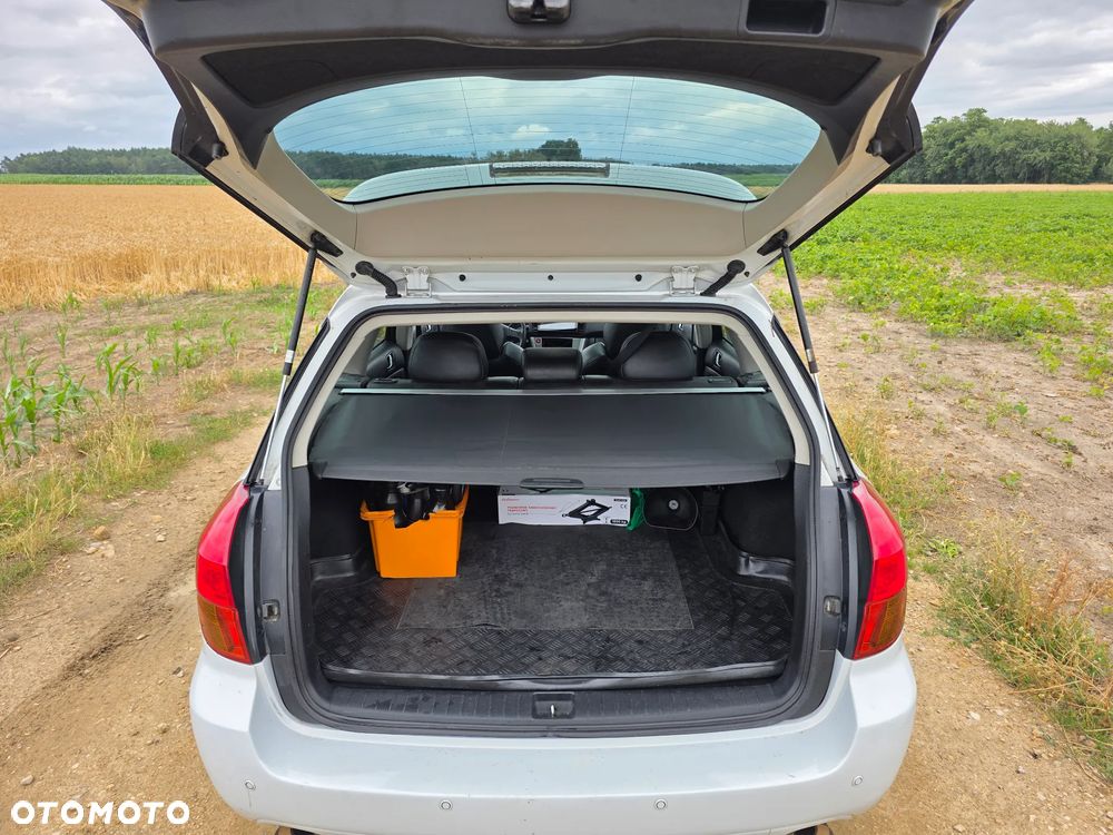 Subaru Legacy - 34