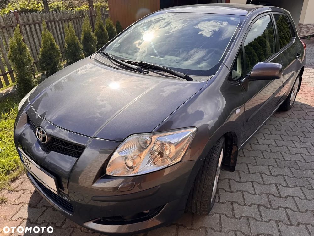 Toyota Auris 1.4 D-4D Luna - 1