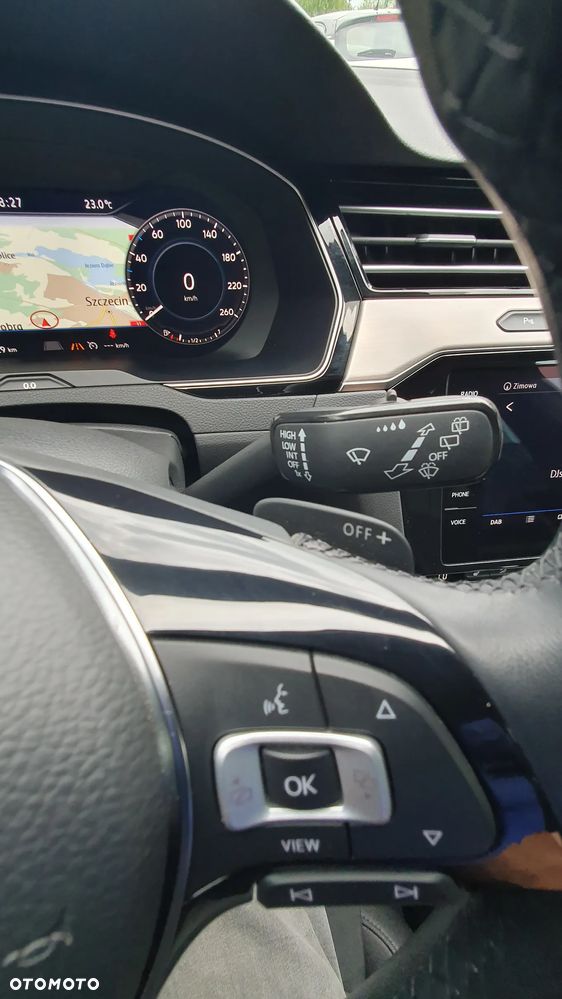 Volkswagen Passat - 25