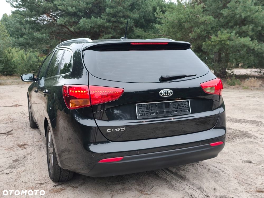 Kia Ceed 1.6 GDI L Business Line - 16