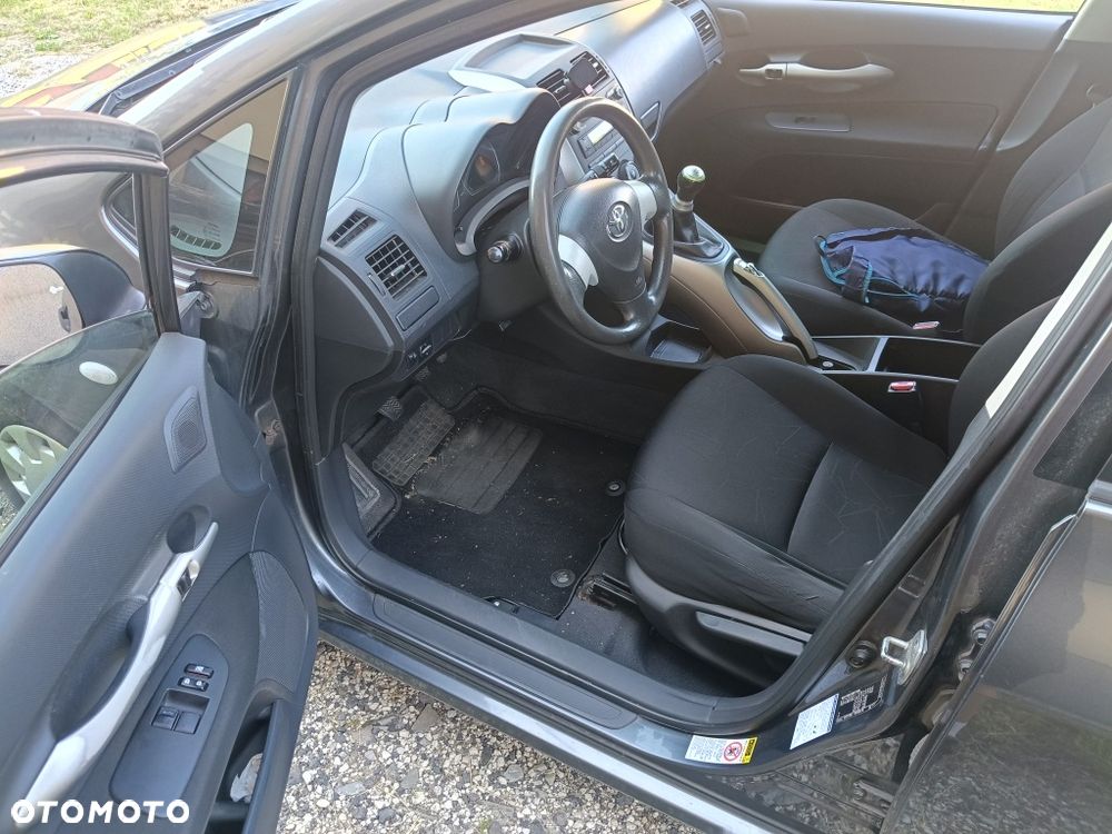Toyota Auris - 6