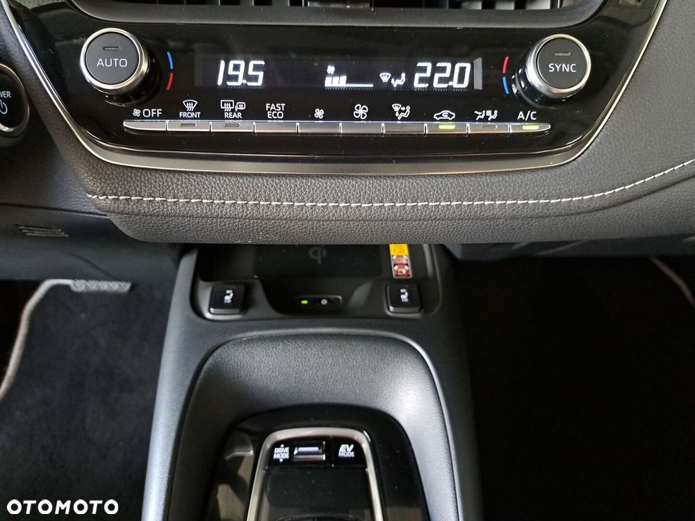 Toyota Corolla 1.8 Hybrid Comfort - 26
