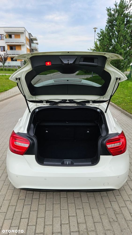 Mercedes-Benz Klasa A 180 (BlueEFFICIENCY) 7G-DCT - 24