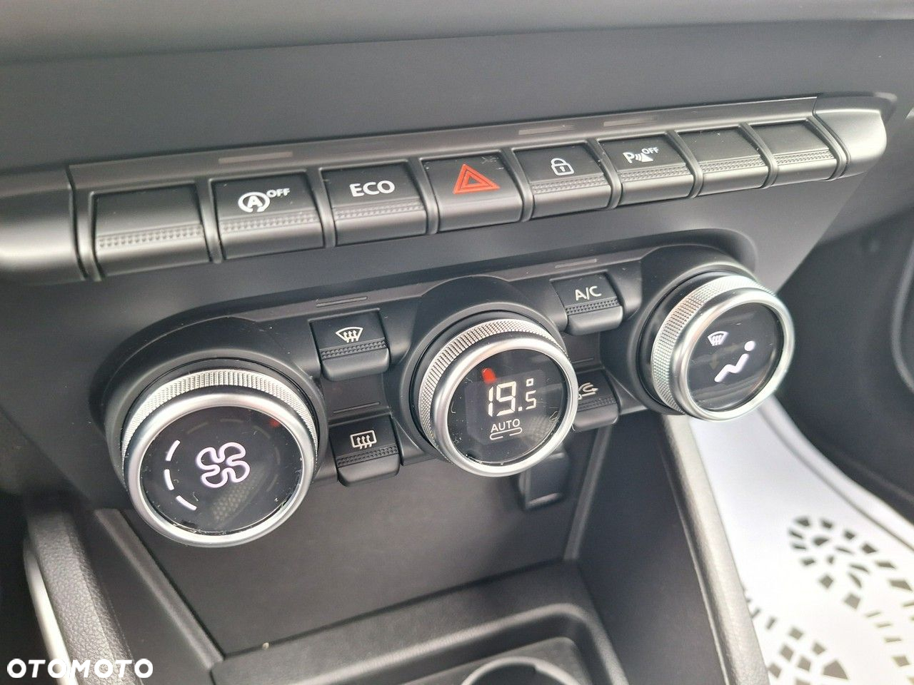 Dacia Duster 1.6 SCe Prestige - 9