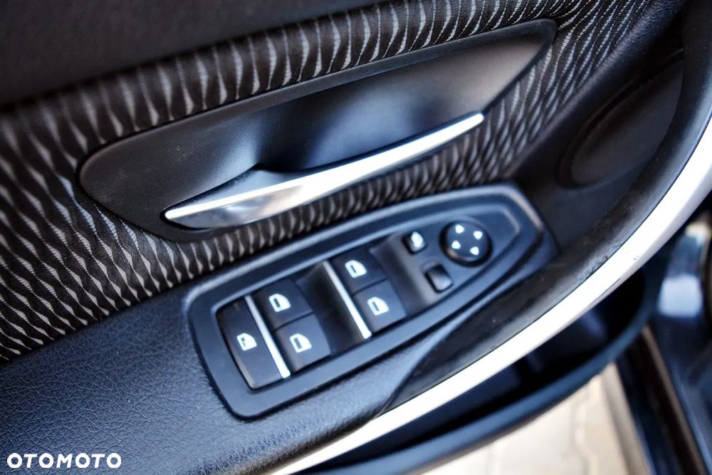 BMW Seria 3 318d - 21