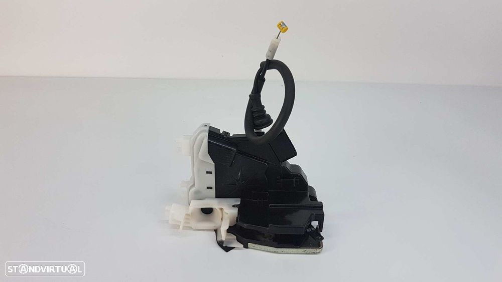 FECHADURA PORTA FRENTE DIREITA KIA CARENS ( ) CONCEPT - 1