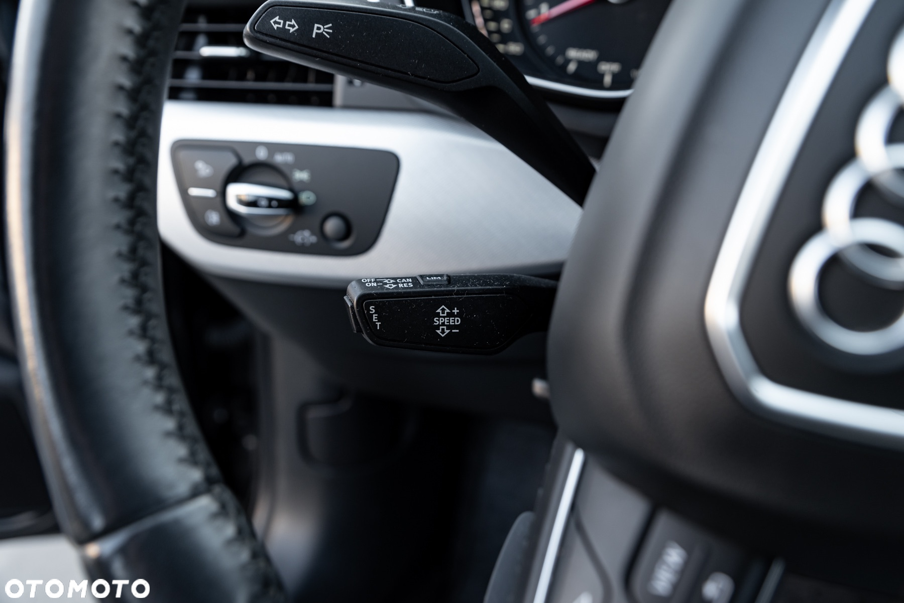 Audi A4 2.0 TDI S tronic - 32
