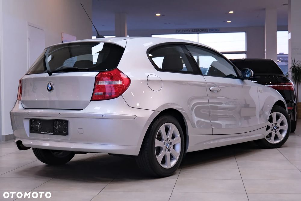 BMW Seria 1 118d DPF - 12